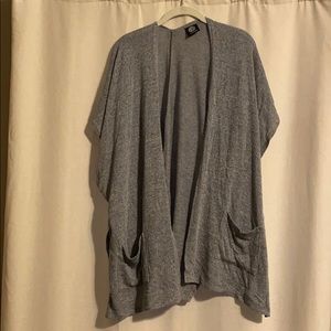 NWOT Bobeau Shawl w/ Front Pockets 2X